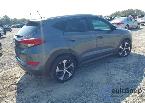 2016 Hyundai Tucson Sport z USA, uszkodzony, nr VIN KM8J33A28GU050317